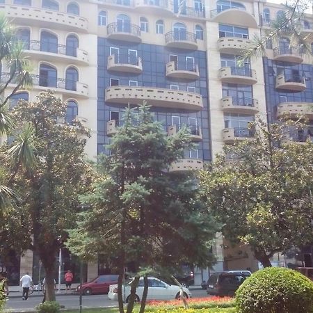 Apartament In The Centre Батуми Екстериор снимка